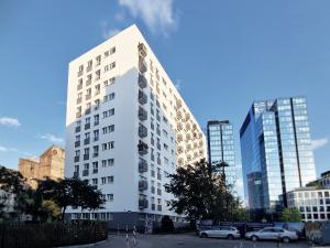 ul.Chmielna 106